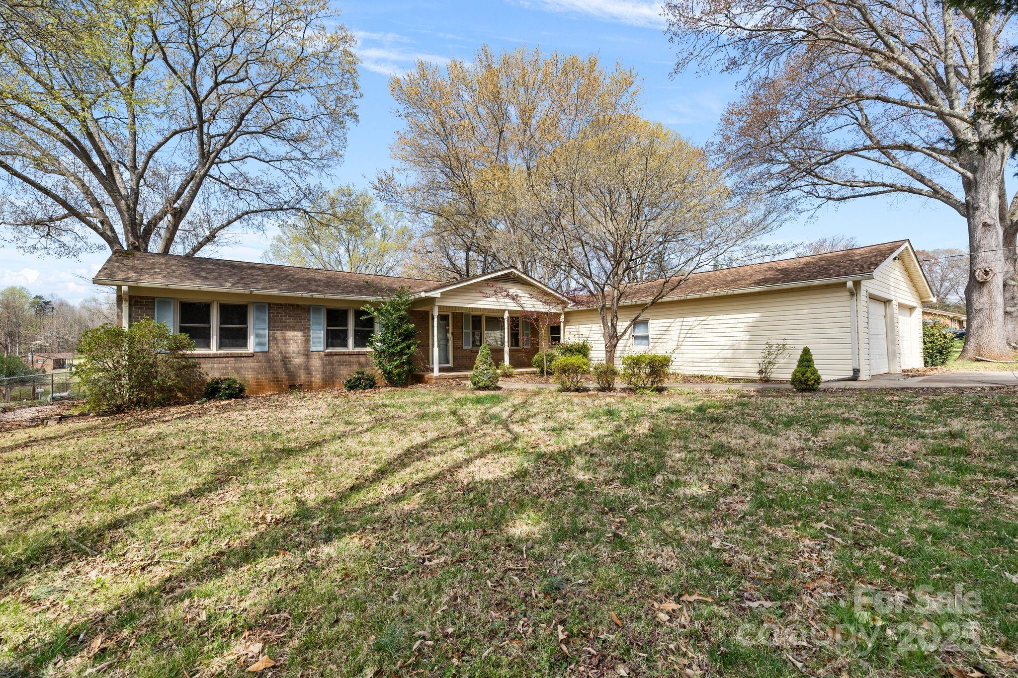 236 W Edison Drive Statesville NC 28625