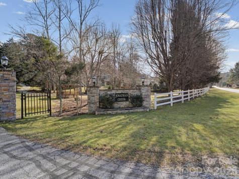 220 Jonathan Creek Drive Etowah NC 28729