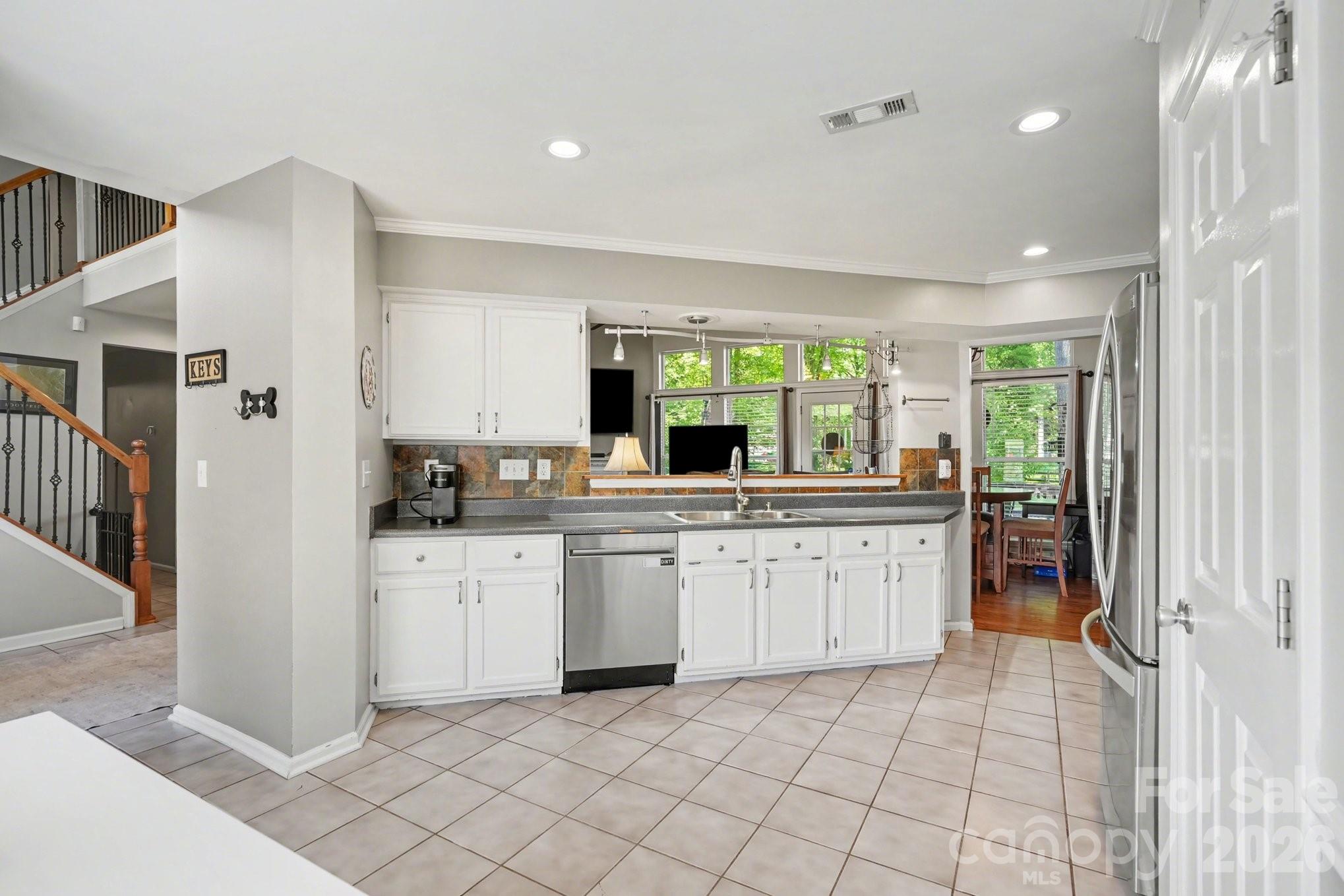 8700 Heather View Court Charlotte NC 28216