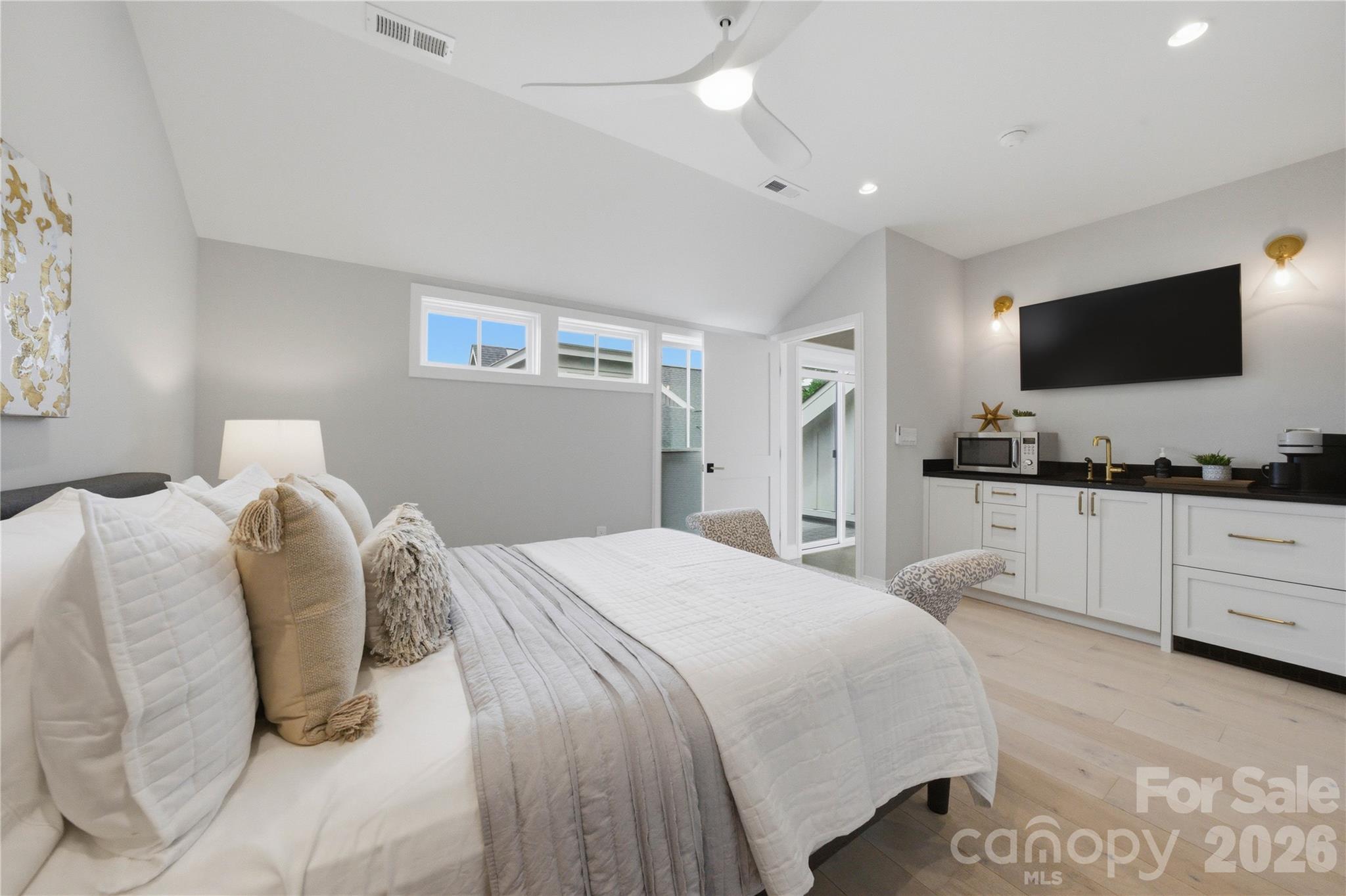3060 Selwyn Avenue Charlotte NC 28209