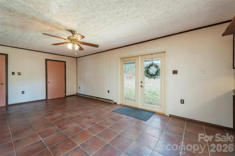 118 Richard Lane Black Mountain NC 28711