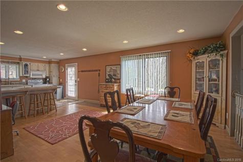 5146 Old Linville Road Marion NC 28752