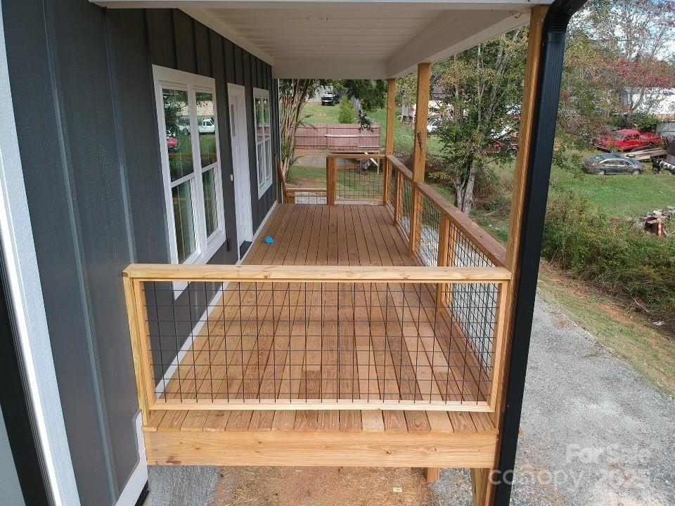 21 Marion Road Leicester NC 28748