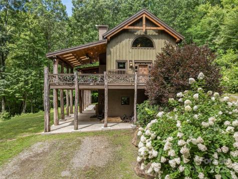 415 Shady Grove Road Tuckasegee NC 28783
