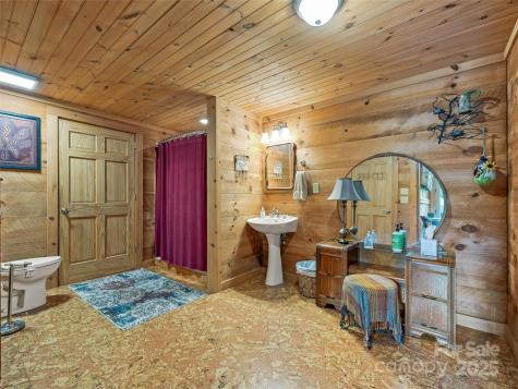 415 Shady Grove Road Tuckasegee NC 28783