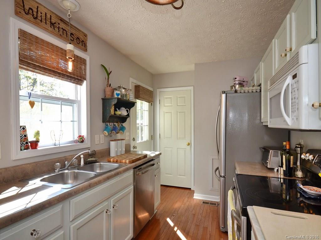 35 Rocking Porch Lane Asheville NC 28805