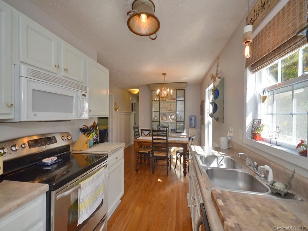 35 Rocking Porch Lane Asheville NC 28805