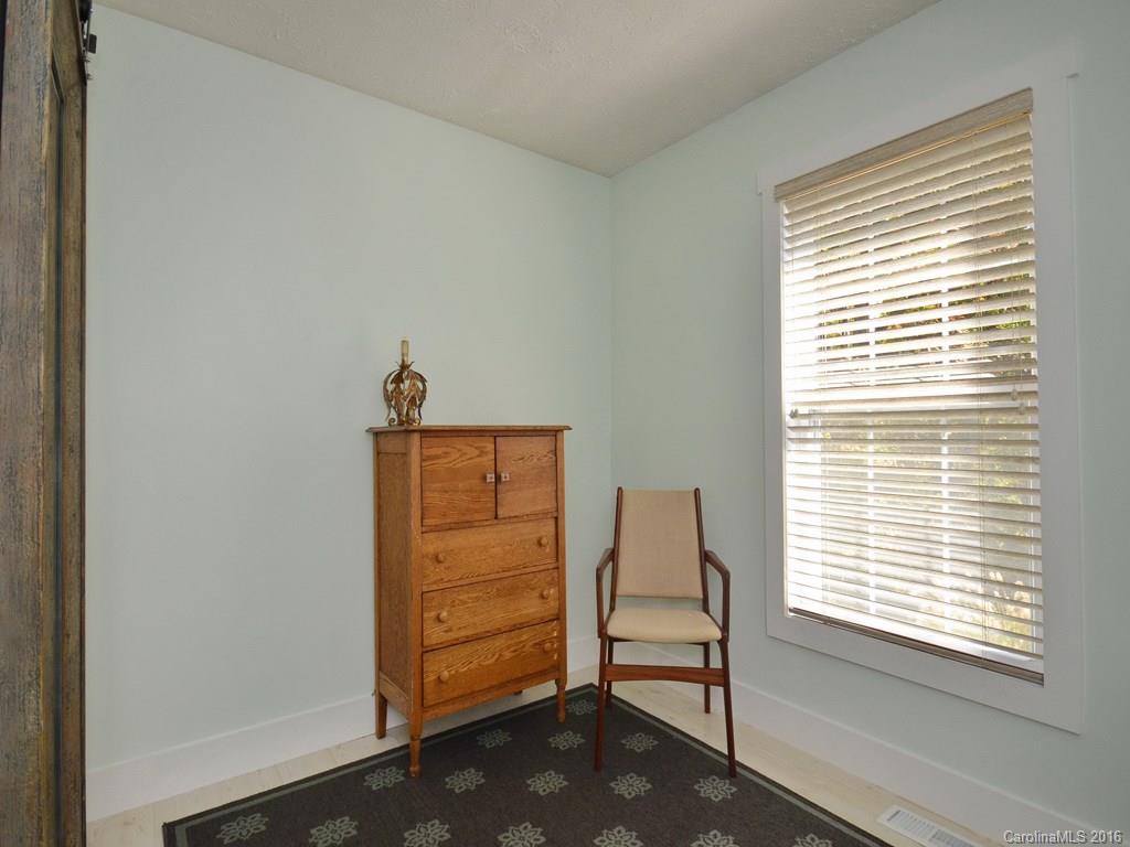 35 Rocking Porch Lane Asheville NC 28805