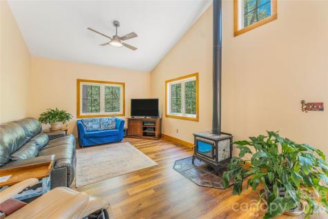 446 Amanda Drive Mars Hill NC 28754