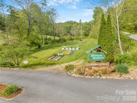 446 Amanda Drive Mars Hill NC 28754