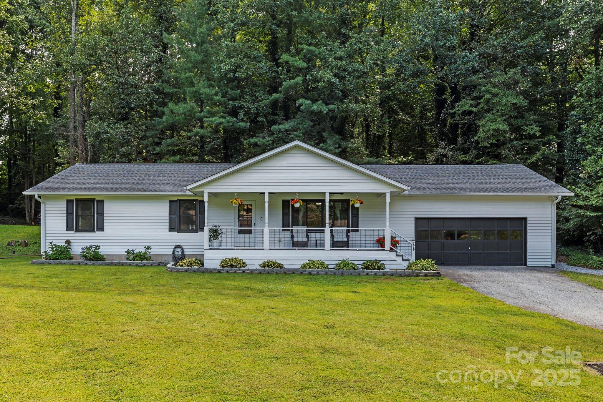 229 Scarlet Oaks Drive Etowah NC 28729