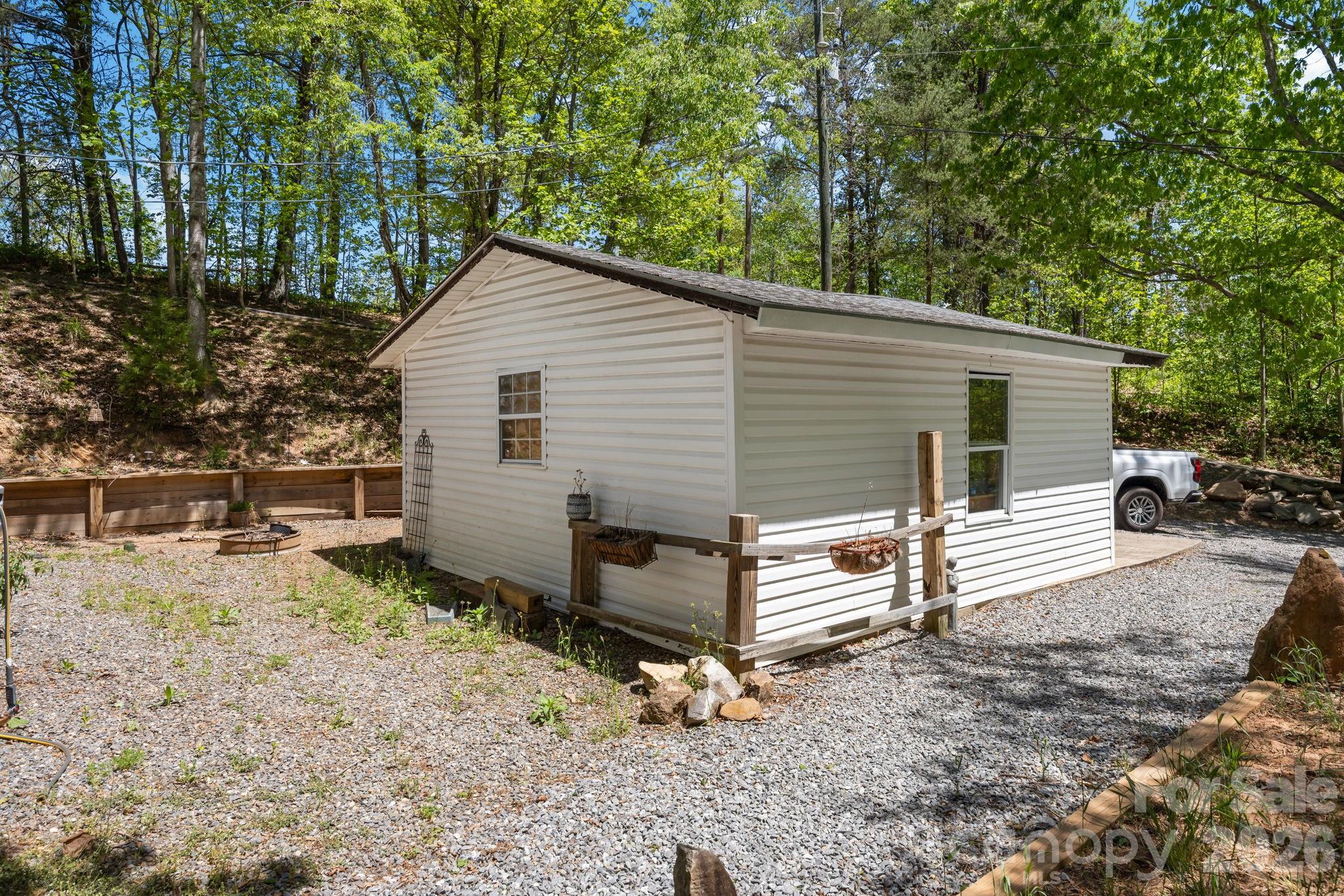 25 Weaver Lane Black Mountain NC 28711