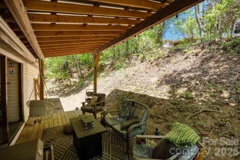 25 Weaver Lane Black Mountain NC 28711