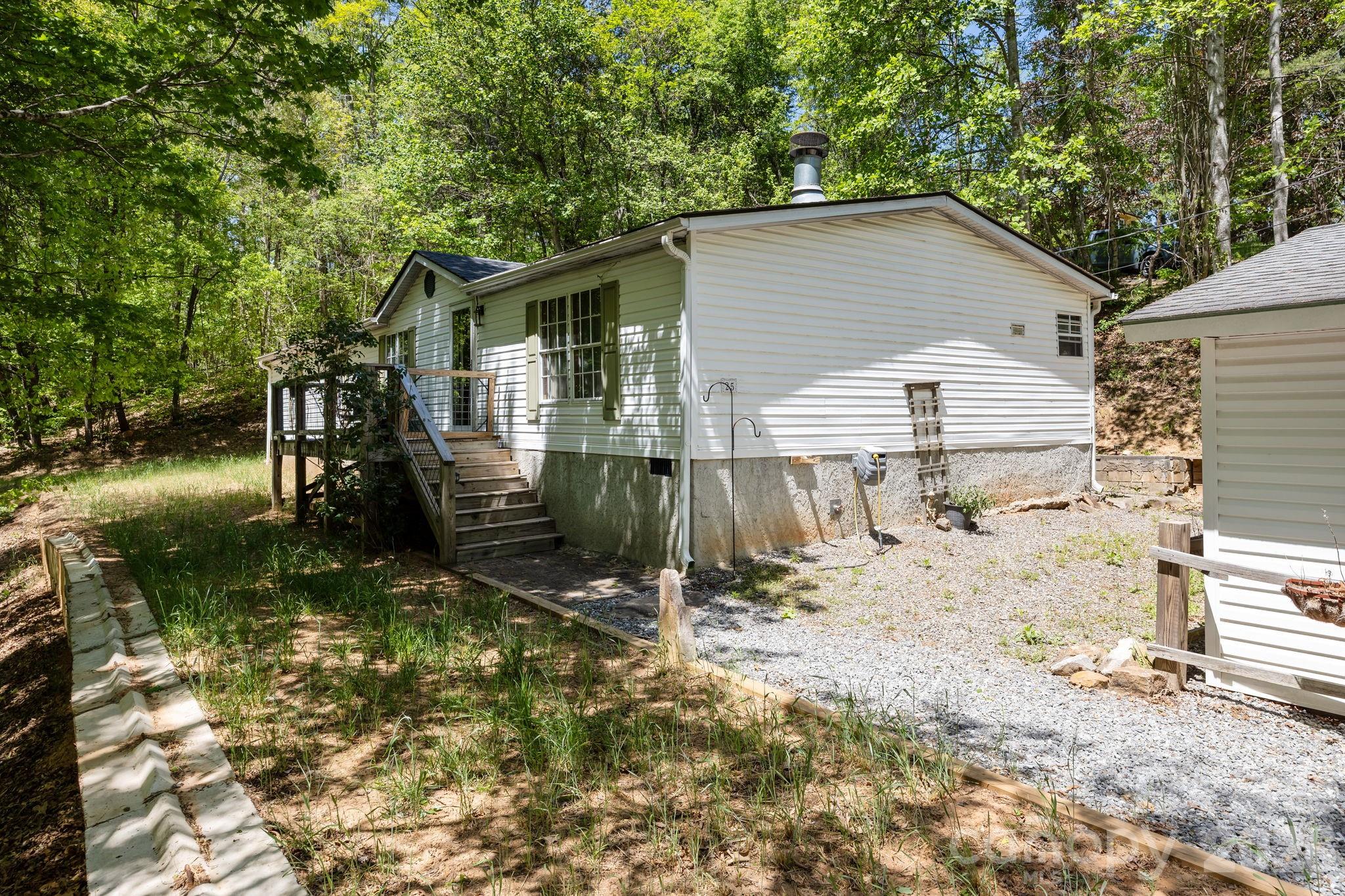 25 Weaver Lane Black Mountain NC 28711