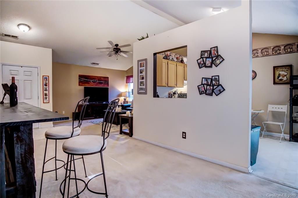 5217 Possum Trot Lane Charlotte NC 28215