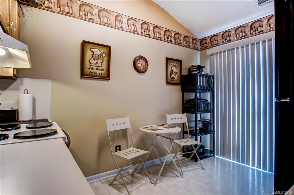 5217 Possum Trot Lane Charlotte NC 28215