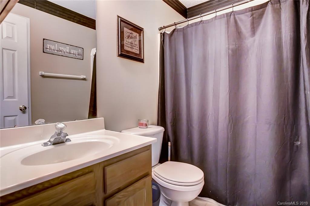 5217 Possum Trot Lane Charlotte NC 28215
