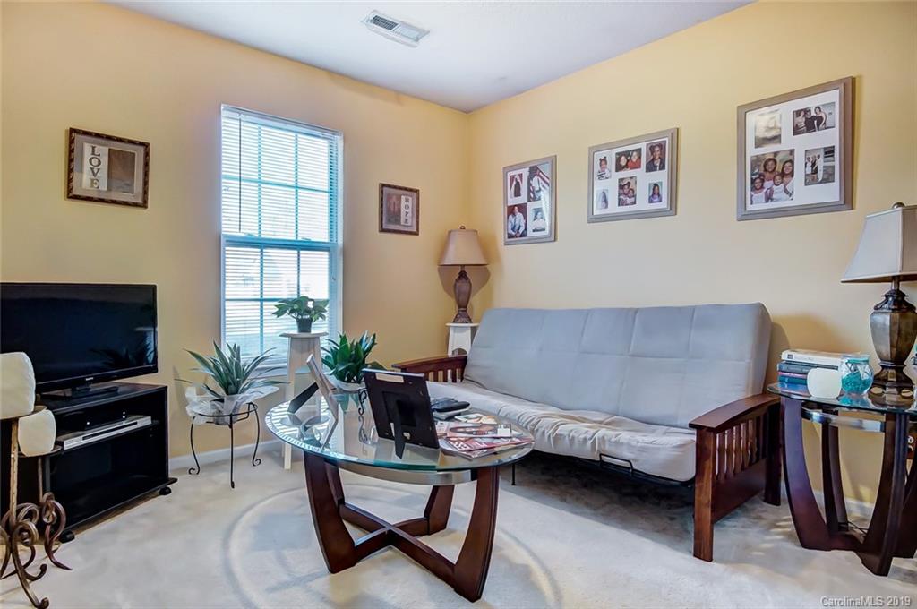 5217 Possum Trot Lane Charlotte NC 28215