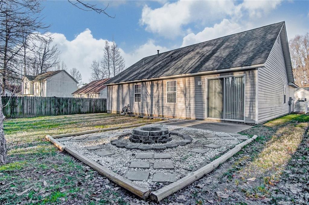 5217 Possum Trot Lane Charlotte NC 28215