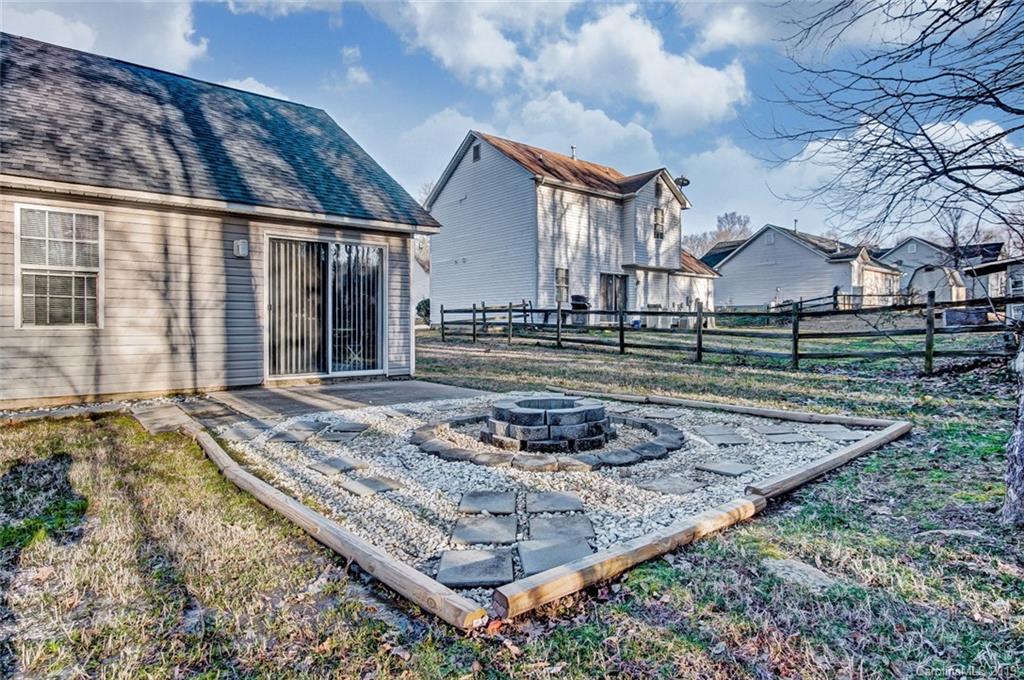 5217 Possum Trot Lane Charlotte NC 28215