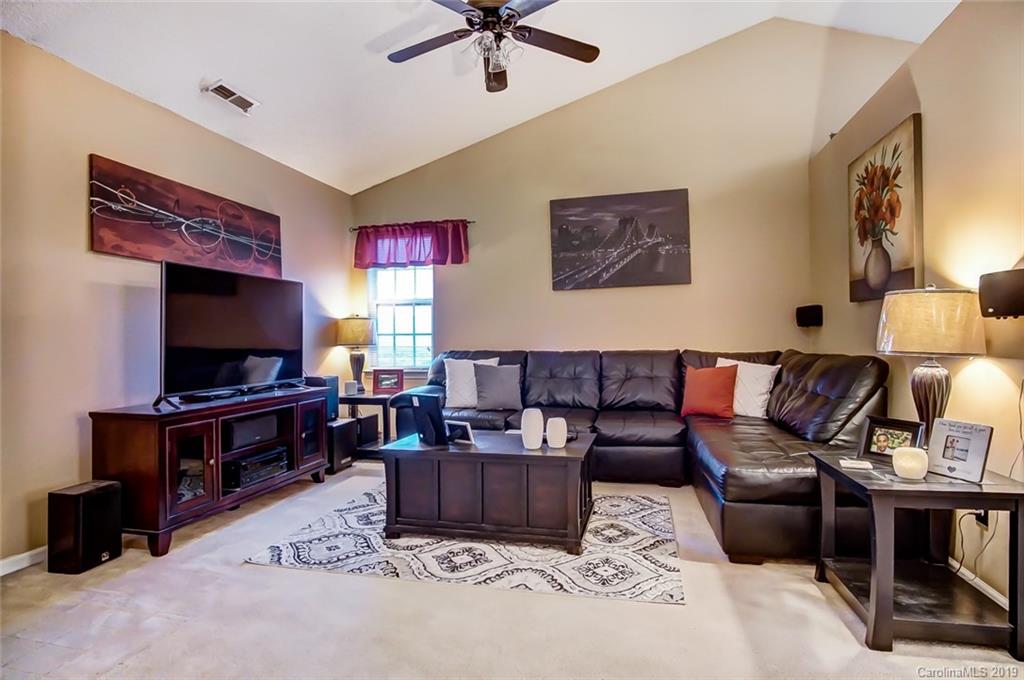 5217 Possum Trot Lane Charlotte NC 28215
