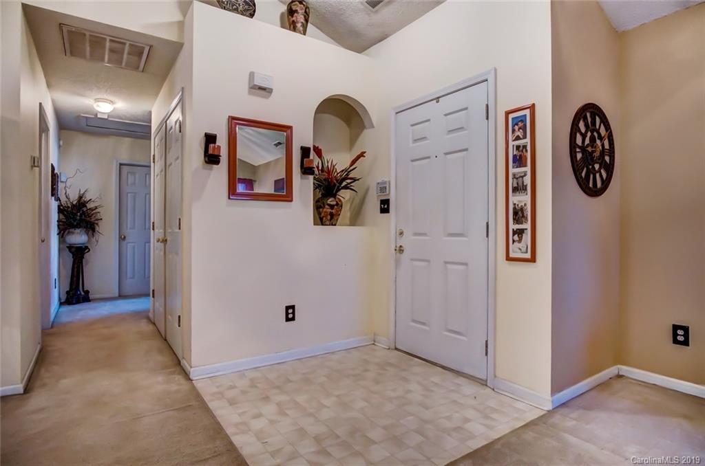 5217 Possum Trot Lane Charlotte NC 28215
