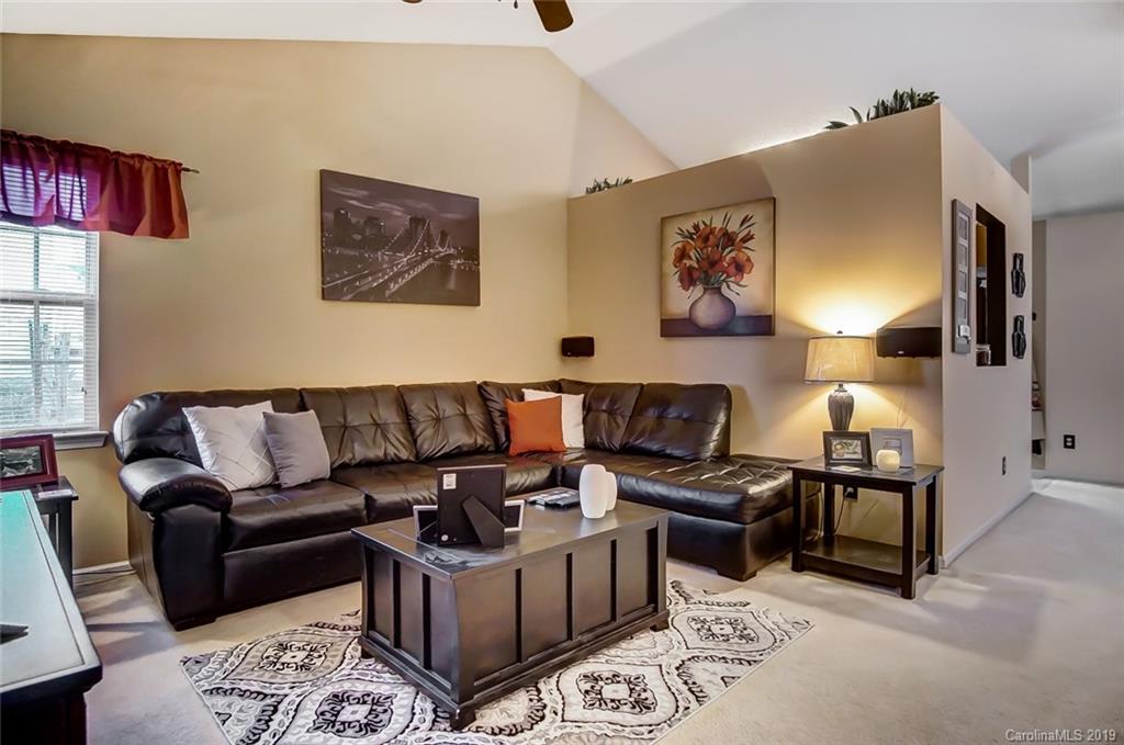 5217 Possum Trot Lane Charlotte NC 28215