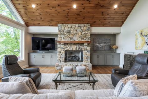 12 Spring Ridge Lane Hendersonville NC 28739