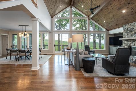 12 Spring Ridge Lane Hendersonville NC 28739