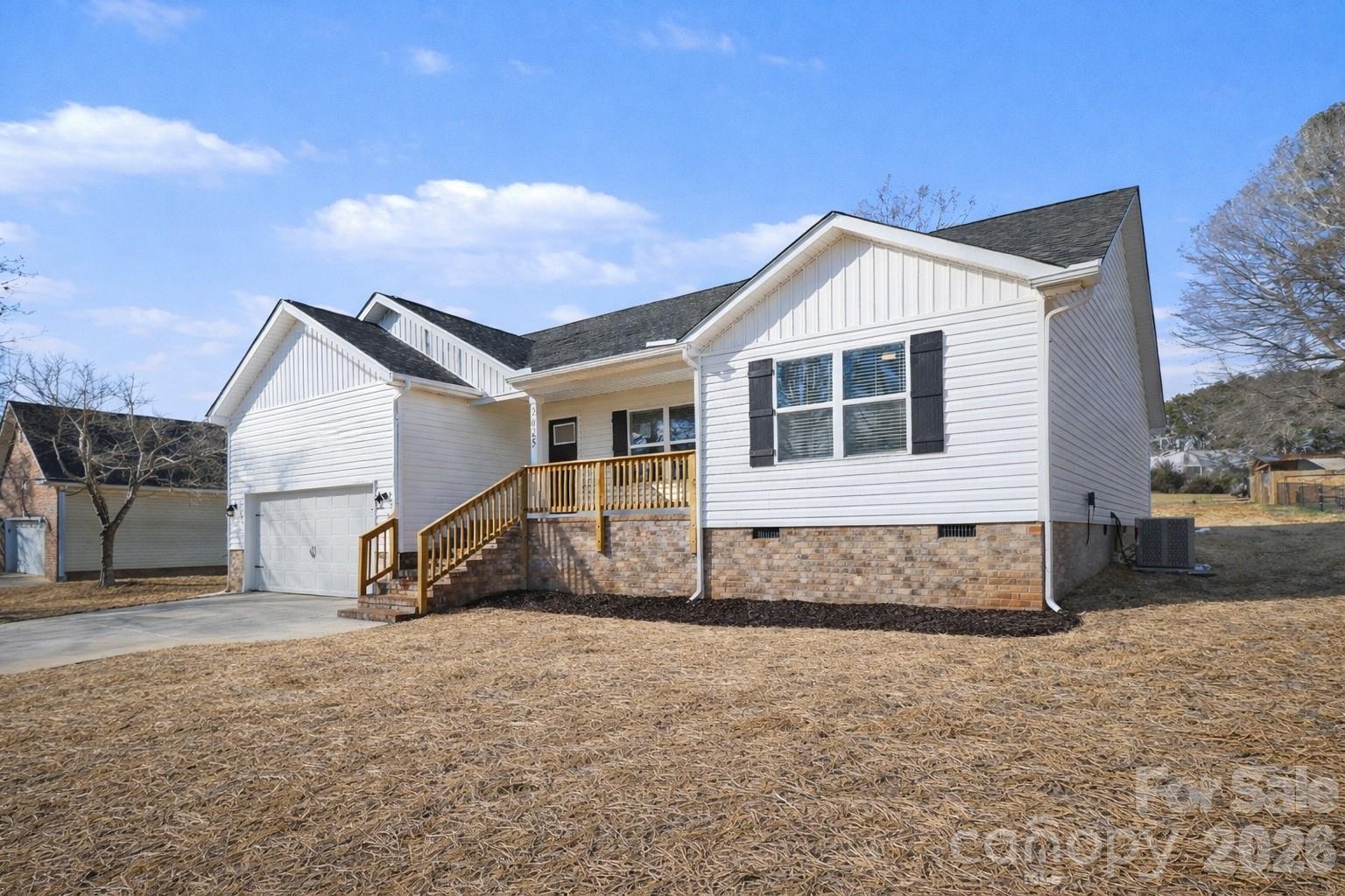 2025 Picnic Drive Newton NC 28658