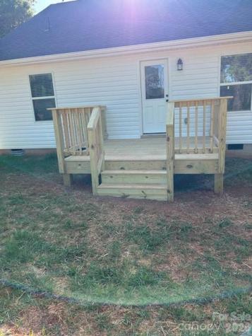 2025 Picnic Drive Newton NC 28658