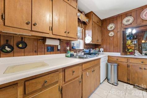 3731 Dillard Road Highlands NC 28741