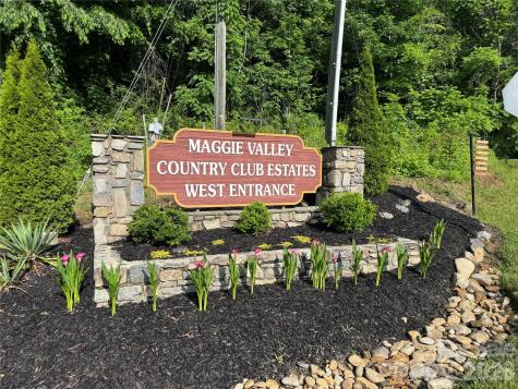 2085 Laurel Road N Maggie Valley NC 28751