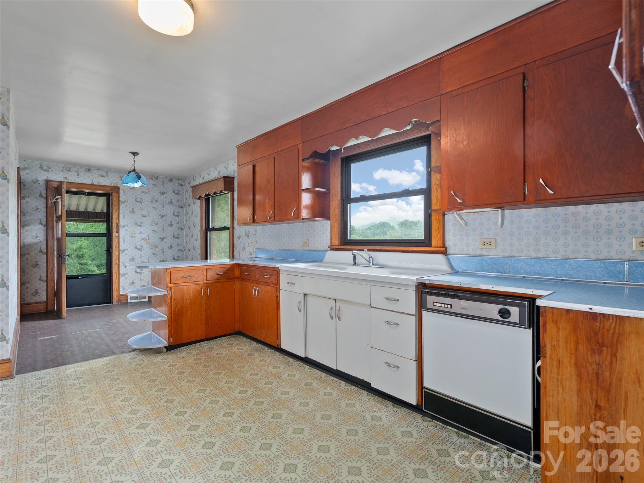 21 Beaverdam Road Canton NC 28716