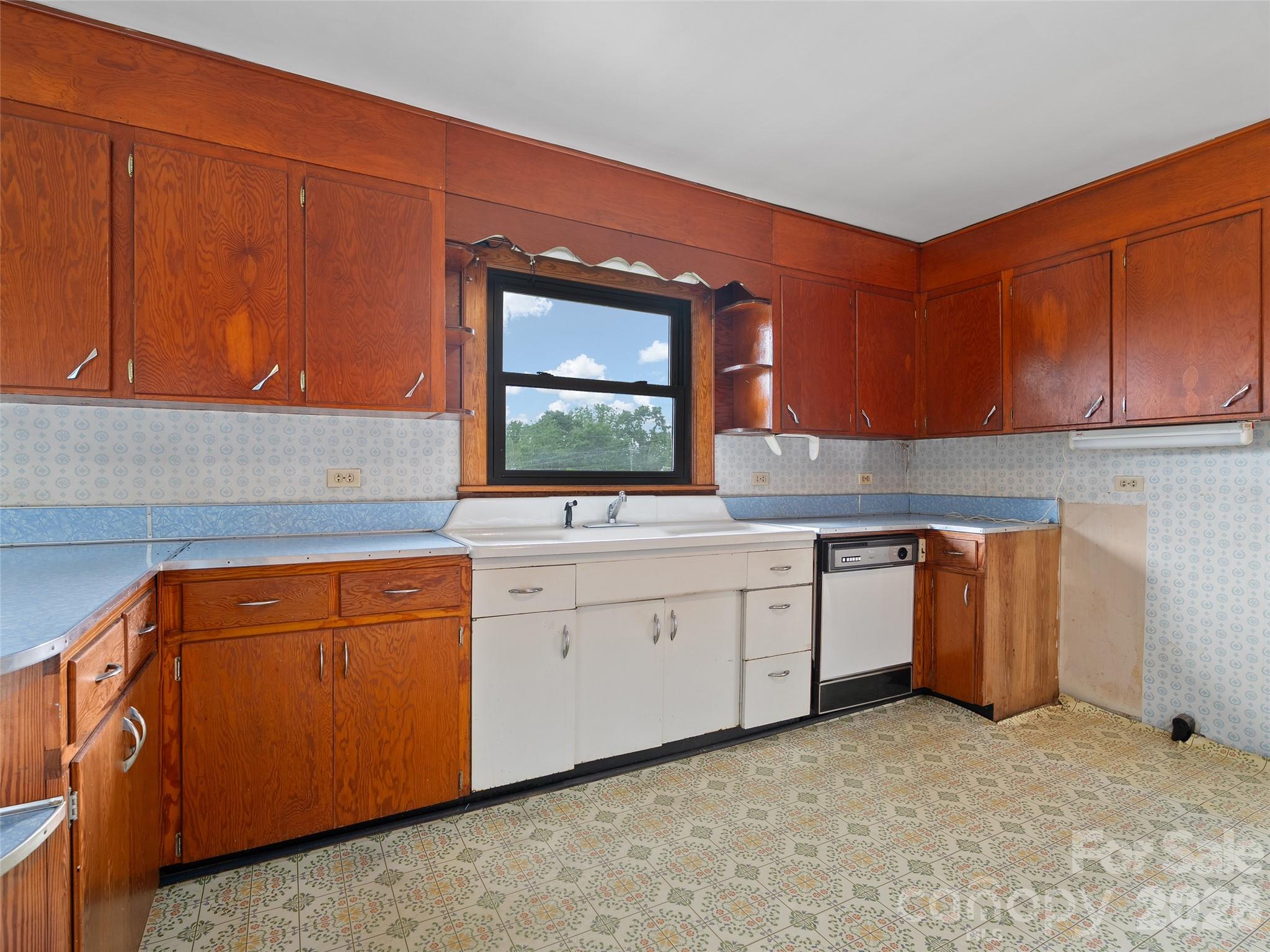21 Beaverdam Road Canton NC 28716