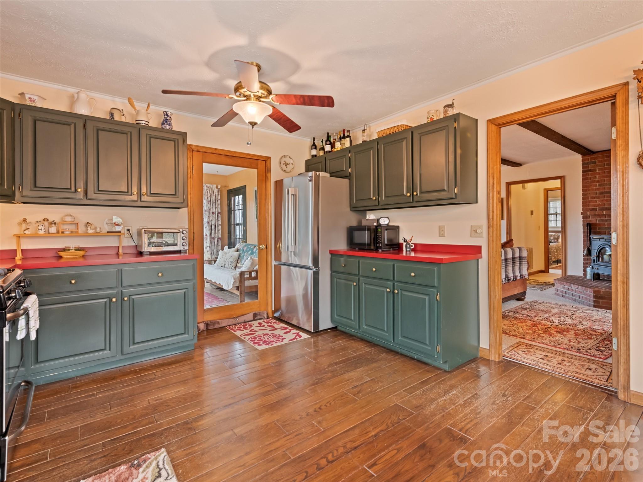 415 Treetop Lane Waynesville NC 28785