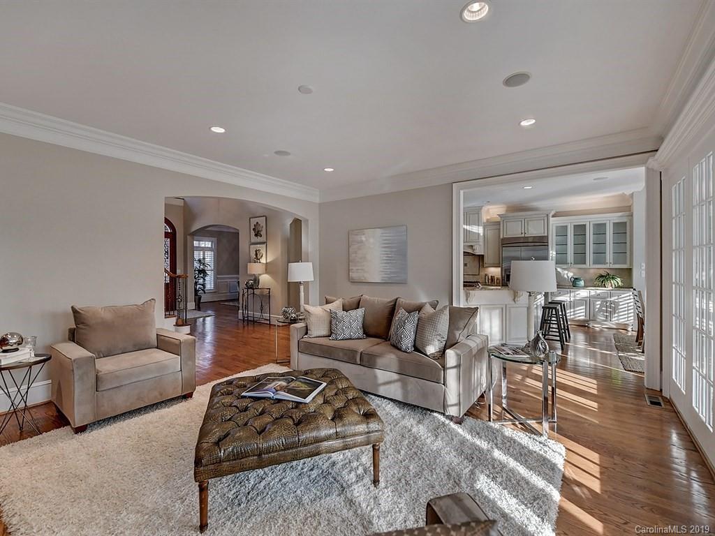 201 Ridgewood Avenue Charlotte NC 28209