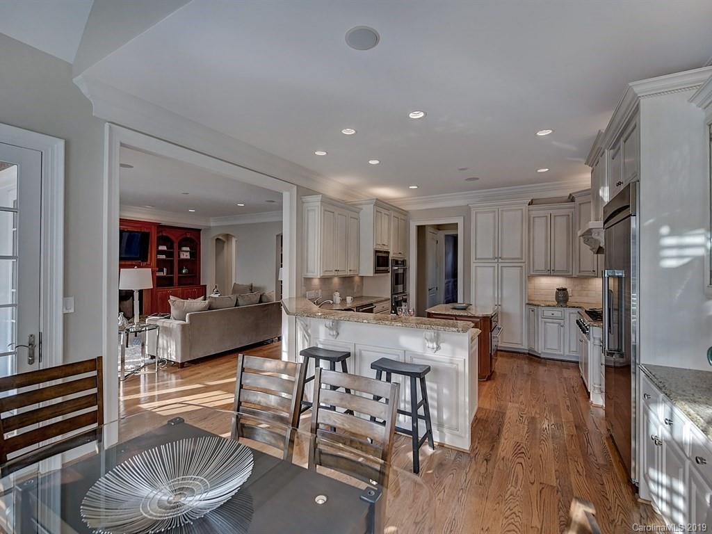 201 Ridgewood Avenue Charlotte NC 28209