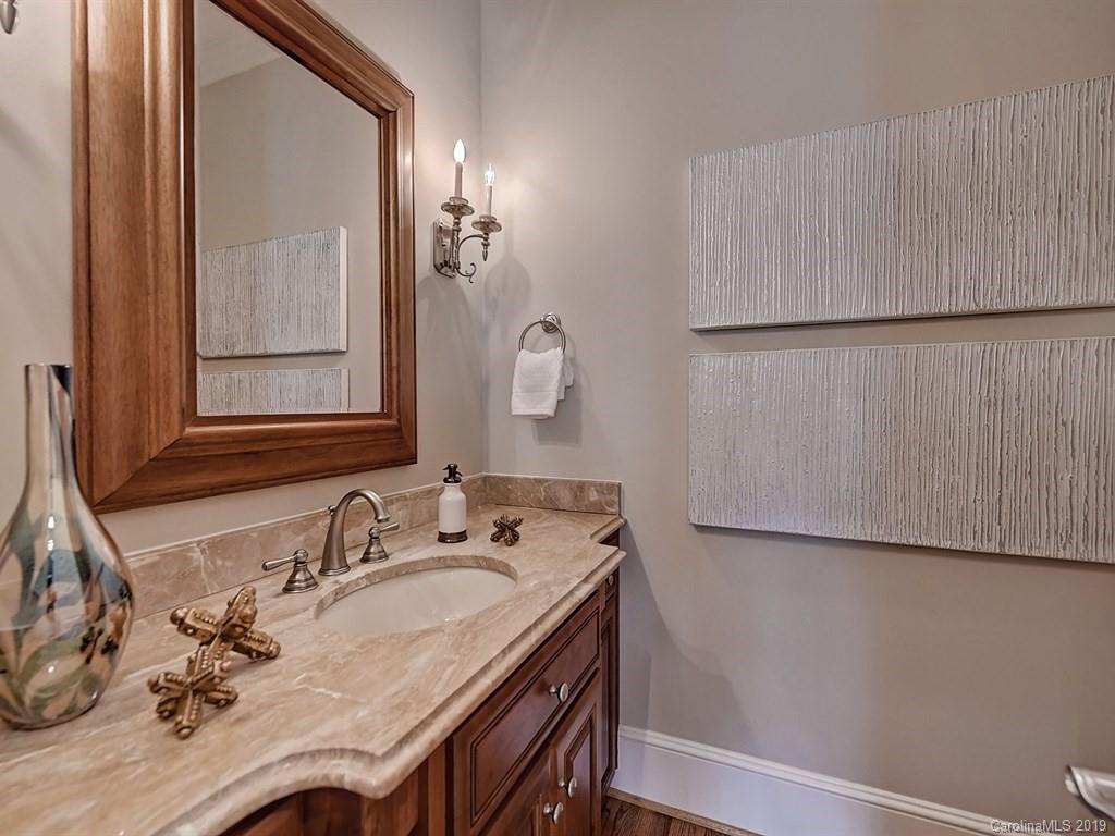 201 Ridgewood Avenue Charlotte NC 28209