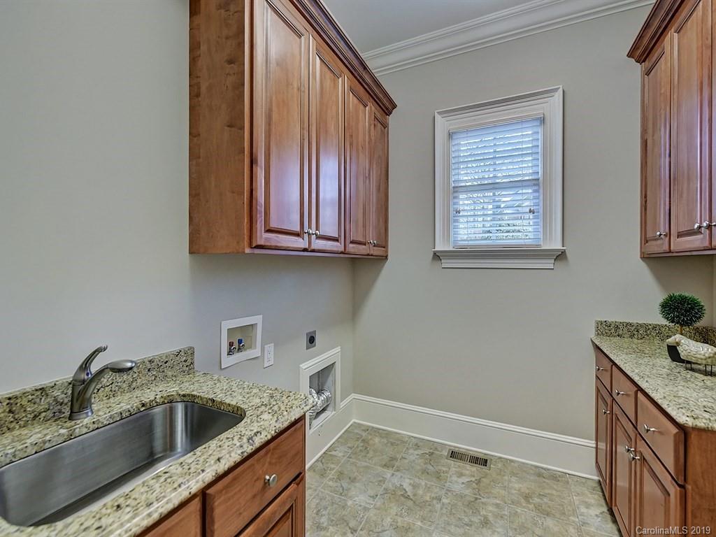 201 Ridgewood Avenue Charlotte NC 28209