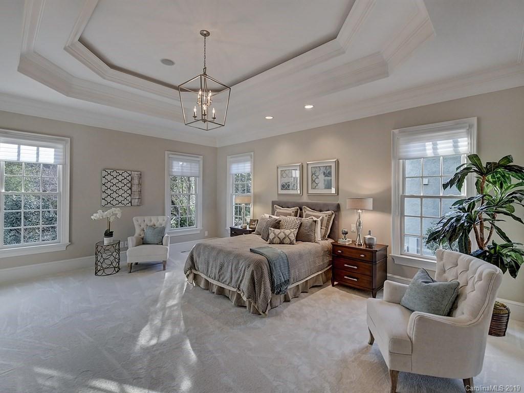 201 Ridgewood Avenue Charlotte NC 28209