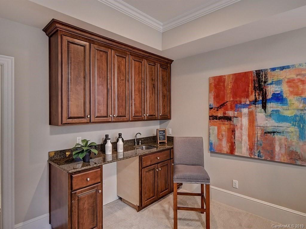 201 Ridgewood Avenue Charlotte NC 28209