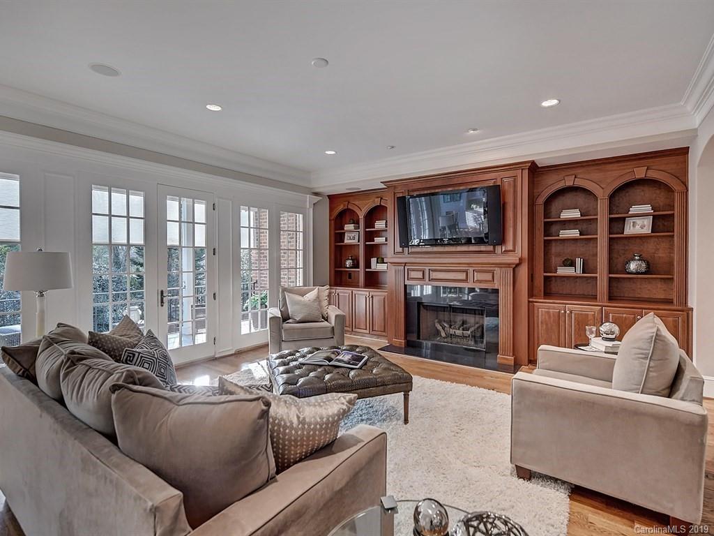 201 Ridgewood Avenue Charlotte NC 28209