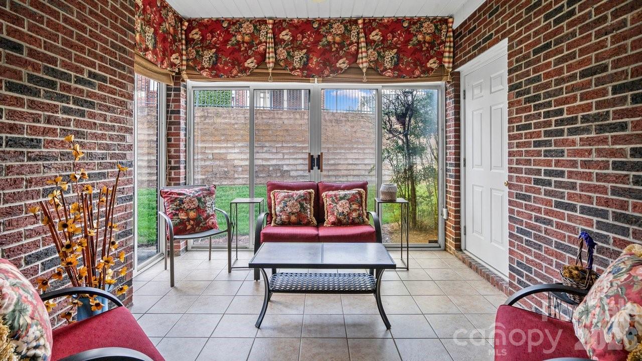 2820 Summer Valley Court Charlotte NC 28269