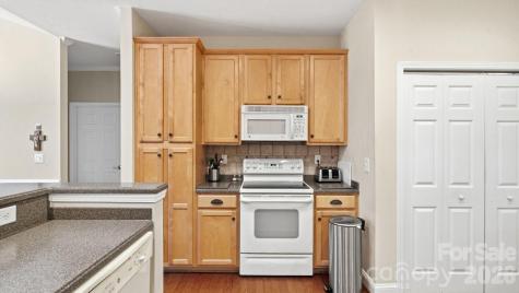 2820 Summer Valley Court Charlotte NC 28269