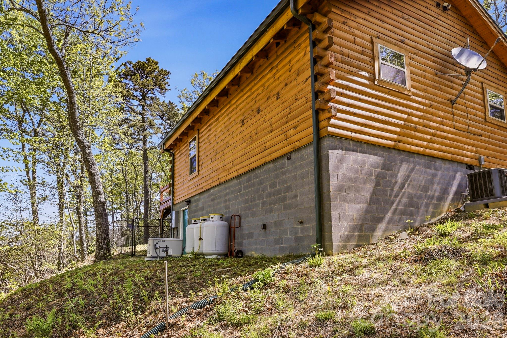 20 Laurel Cottage Lane Black Mountain NC 28711