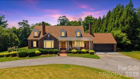 1013 14TH Avenue Drive NW Hickory NC 28601
