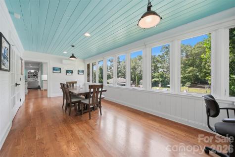 1013 14th Avenue Drive NW Hickory NC 28601