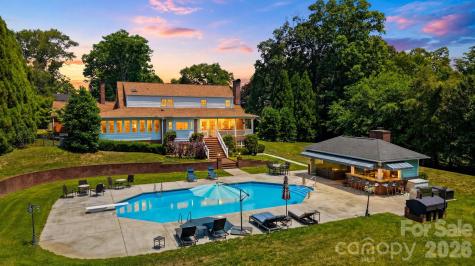 1013 14TH Avenue Drive NW Hickory NC 28601