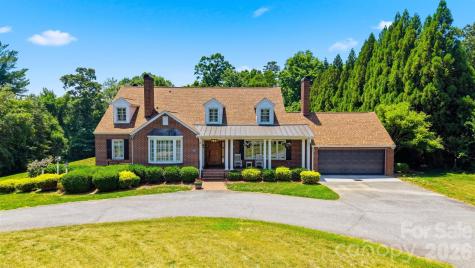 1013 14th Avenue Drive NW Hickory NC 28601